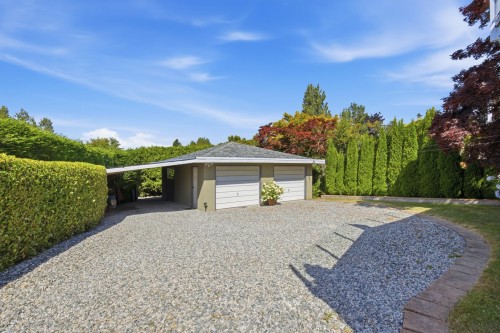 4827 Bluegrouse Drive, Sechelt, BC - Outdoor