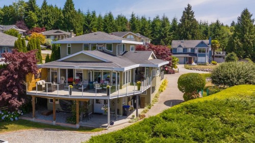 4827 Bluegrouse Drive, Sechelt, BC - Outdoor With Deck Patio Veranda