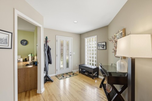 4827 Bluegrouse Drive, Sechelt, BC - Indoor