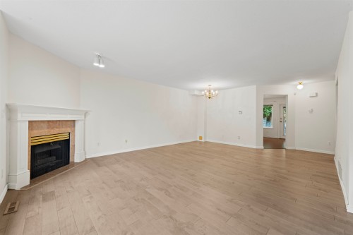 5-2600 Beaverbrook Crescent, Burnaby, BC - Indoor With Fireplace