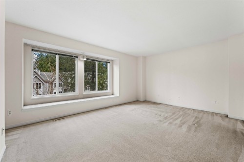 5-2600 Beaverbrook Crescent, Burnaby, BC - Indoor Photo Showing Other Room