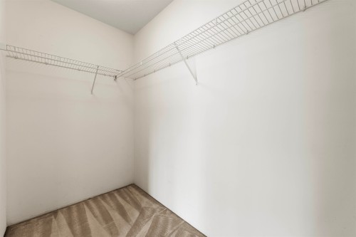 5-2600 Beaverbrook Crescent, Burnaby, BC - Indoor With Storage