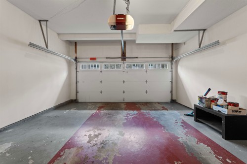 5-2600 Beaverbrook Crescent, Burnaby, BC - Indoor Photo Showing Garage