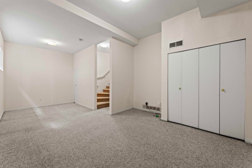5-2600 Beaverbrook Crescent, Burnaby, BC - Indoor