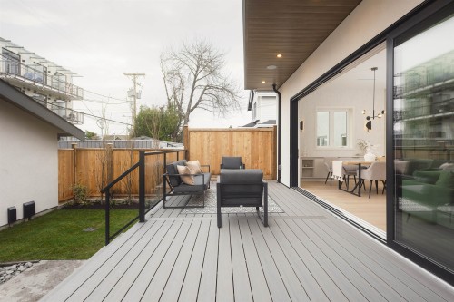 2-735 10Th Avenue E, Vancouver, BC - Outdoor With Deck Patio Veranda With Exterior