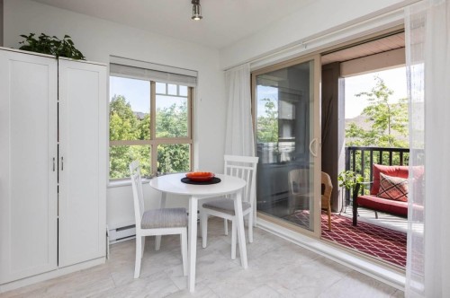 511-2951 Silver Springs Boulevard, Coquitlam, BC - Indoor Photo Showing Dining Room