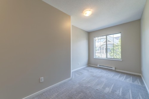 187-3105 Dayanee Springs Boulevard, Coquitlam, BC - Indoor Photo Showing Other Room