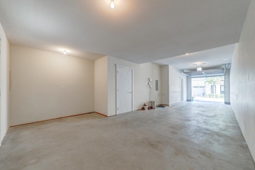 187-3105 Dayanee Springs Boulevard, Coquitlam, BC - Indoor Photo Showing Other Room