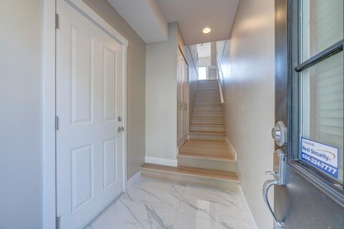 187-3105 Dayanee Springs Boulevard, Coquitlam, BC - Indoor Photo Showing Other Room