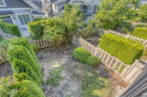 187-3105 Dayanee Springs Boulevard, Coquitlam, BC - Outdoor