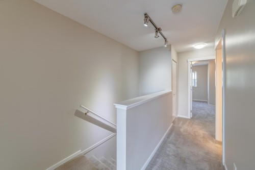 187-3105 Dayanee Springs Boulevard, Coquitlam, BC - Indoor Photo Showing Other Room