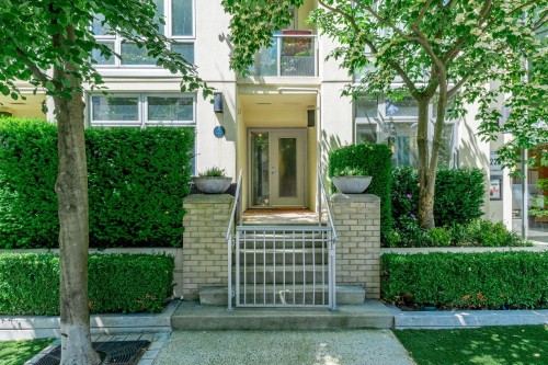 1227 Richards Street, Vancouver, BC - Outdoor
