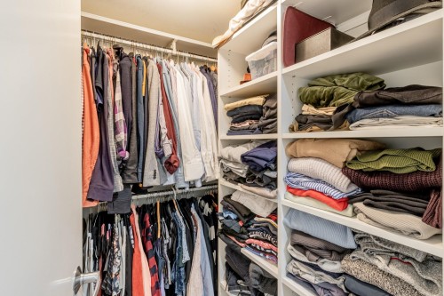 1227 Richards Street, Vancouver, BC - Indoor With Storage