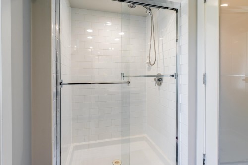 1227 Richards Street, Vancouver, BC - Indoor Photo Showing Bathroom