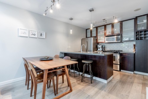 1227 Richards Street, Vancouver, BC - Indoor