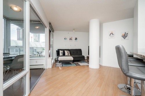 806-58 Keefer Place, Vancouver, BC - Indoor