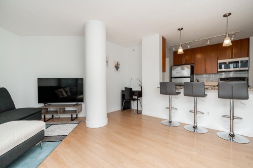 806-58 Keefer Place, Vancouver, BC - Indoor