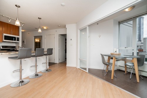 806-58 Keefer Place, Vancouver, BC - Indoor