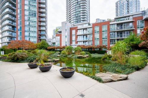 806-58 Keefer Place, Vancouver, BC - Outdoor With Facade
