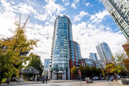 806-58 Keefer Place, Vancouver, BC - Outdoor With Facade