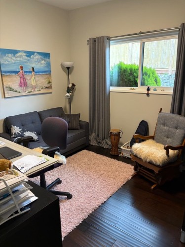 5350 Benner Road, Sechelt, BC - Indoor Photo Showing Office