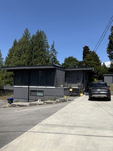 5350 Benner Road, Sechelt, BC - Outdoor