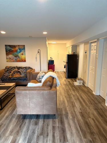 5350 Benner Road, Sechelt, BC - Indoor Photo Showing Other Room