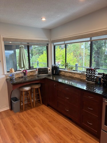 5350 Benner Road, Sechelt, BC - Indoor