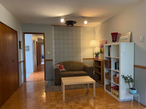 5466 Carnaby Place, Sechelt, BC - Indoor Photo Showing Other Room