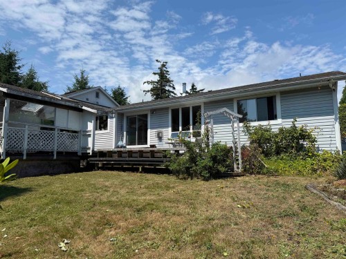 5466 Carnaby Place, Sechelt, BC - Outdoor