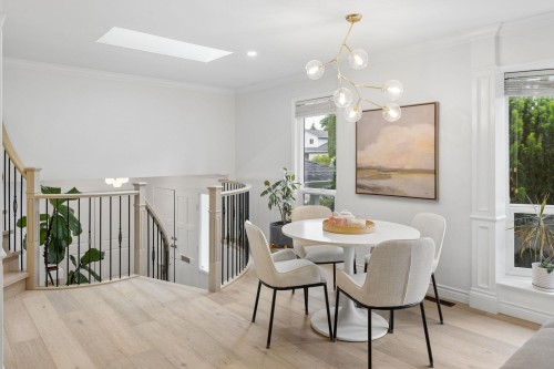 808 Signal Court, Coquitlam, BC - Indoor Photo Showing Dining Room