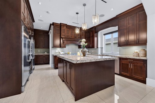 9911 Bates Road, Richmond, BC - Indoor Photo Showing Kitchen With Upgraded Kitchen