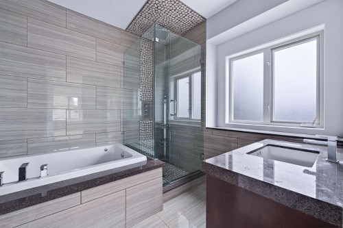 9911 Bates Road, Richmond, BC - Indoor Photo Showing Bathroom