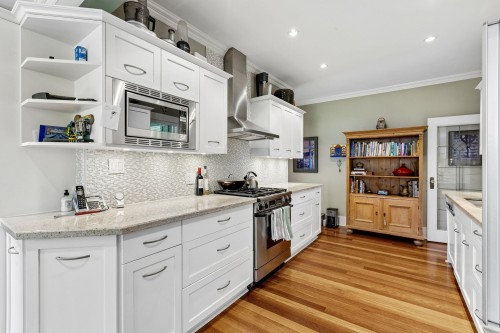 2997 38Th Avenue W, Vancouver, BC - Indoor Photo Showing Kitchen With Upgraded Kitchen