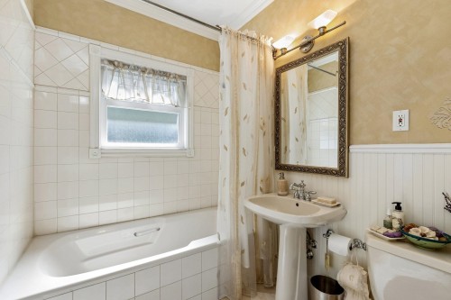 2997 38Th Avenue W, Vancouver, BC - Indoor Photo Showing Bathroom