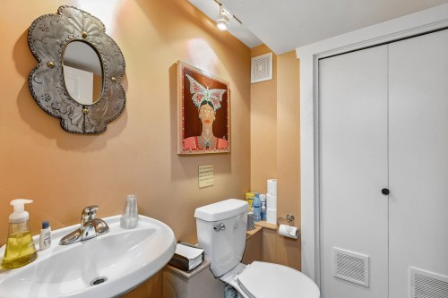 2997 38Th Avenue W, Vancouver, BC - Indoor Photo Showing Bathroom
