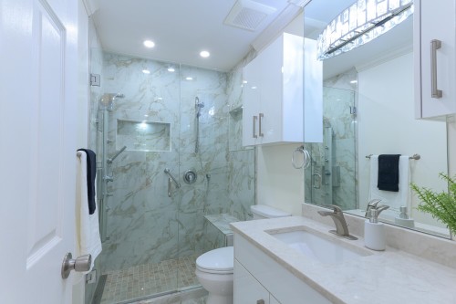 1543 Chadwick Avenue, Port Coquitlam, BC - Indoor Photo Showing Bathroom