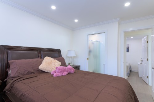 1543 Chadwick Avenue, Port Coquitlam, BC - Indoor Photo Showing Bedroom