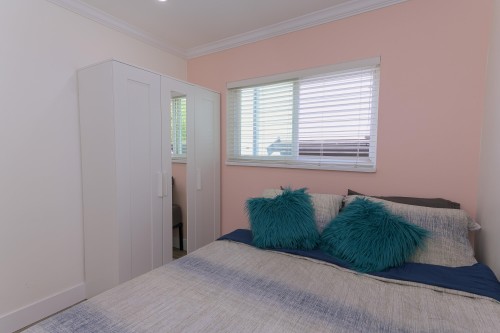 1543 Chadwick Avenue, Port Coquitlam, BC - Indoor Photo Showing Bedroom