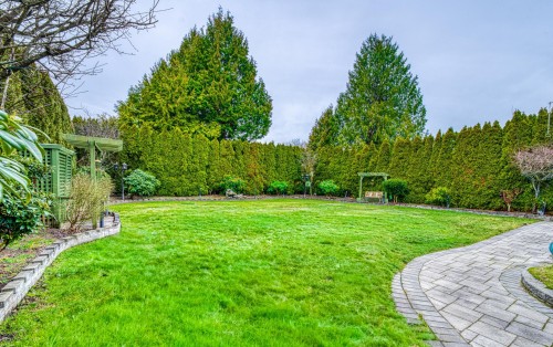 4180 Granville Avenue, Richmond, BC - Outdoor