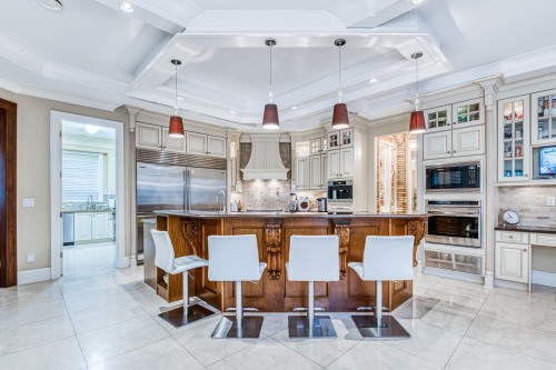 4180 Granville Avenue, Richmond, BC - Indoor Photo Showing Kitchen With Upgraded Kitchen