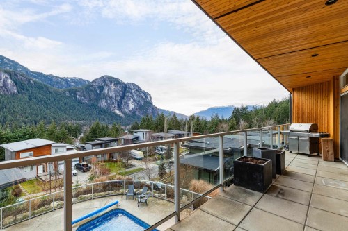 38555 Sky Pilot Drive, Squamish, BC - Outdoor With Balcony With View With Exterior