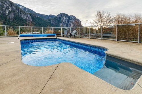 38555 Sky Pilot Drive, Squamish, BC - Outdoor With In Ground Pool