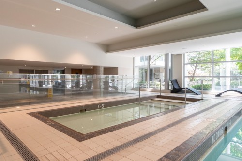 1602-8833 Hazelbridge Way, Richmond, BC - Indoor Photo Showing Other Room With In Ground Pool