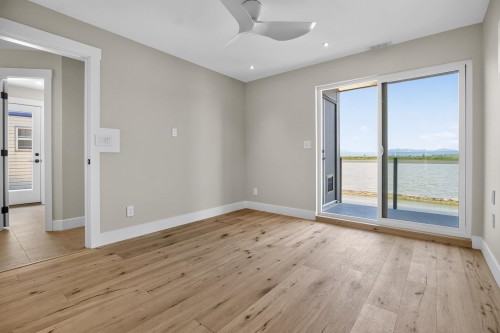 10-3871 River Road W, Delta, BC - Indoor Photo Showing Other Room