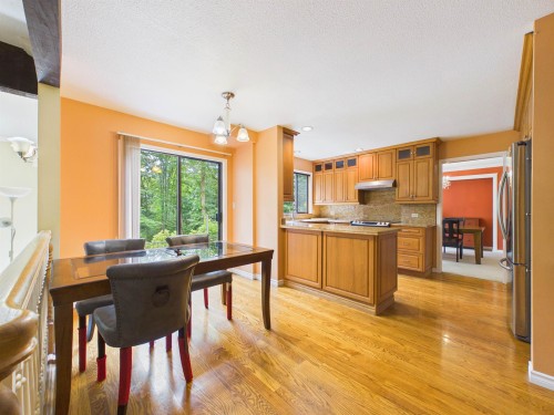 8232 Brynlor Drive, Burnaby, BC - Indoor