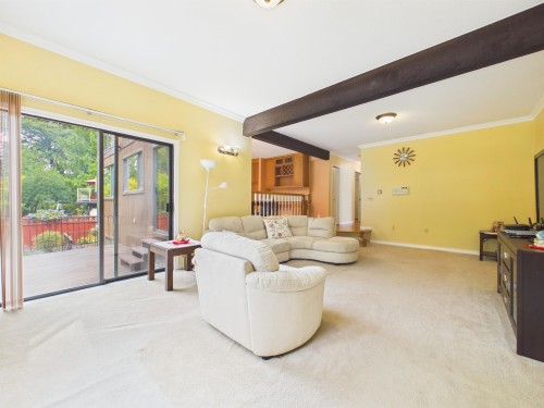 8232 Brynlor Drive, Burnaby, BC - Indoor Photo Showing Other Room