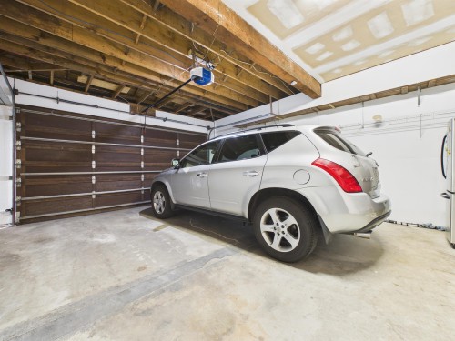 8232 Brynlor Drive, Burnaby, BC - Indoor Photo Showing Garage