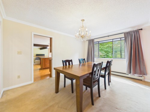 8232 Brynlor Drive, Burnaby, BC - Indoor Photo Showing Dining Room