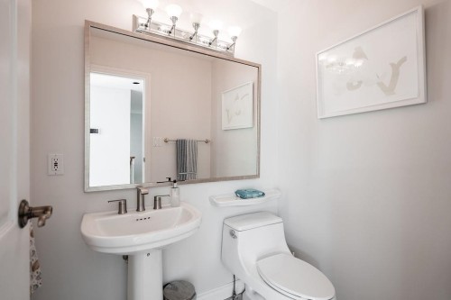 2316 Nelson Avenue, West Vancouver, BC - Indoor Photo Showing Bathroom